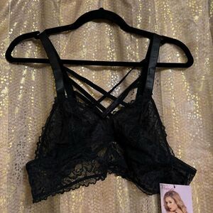 Seven Til Midnight Black Strappy Back Lace Bralette 1X/2X NWT